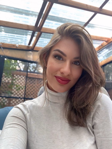April Profile picture